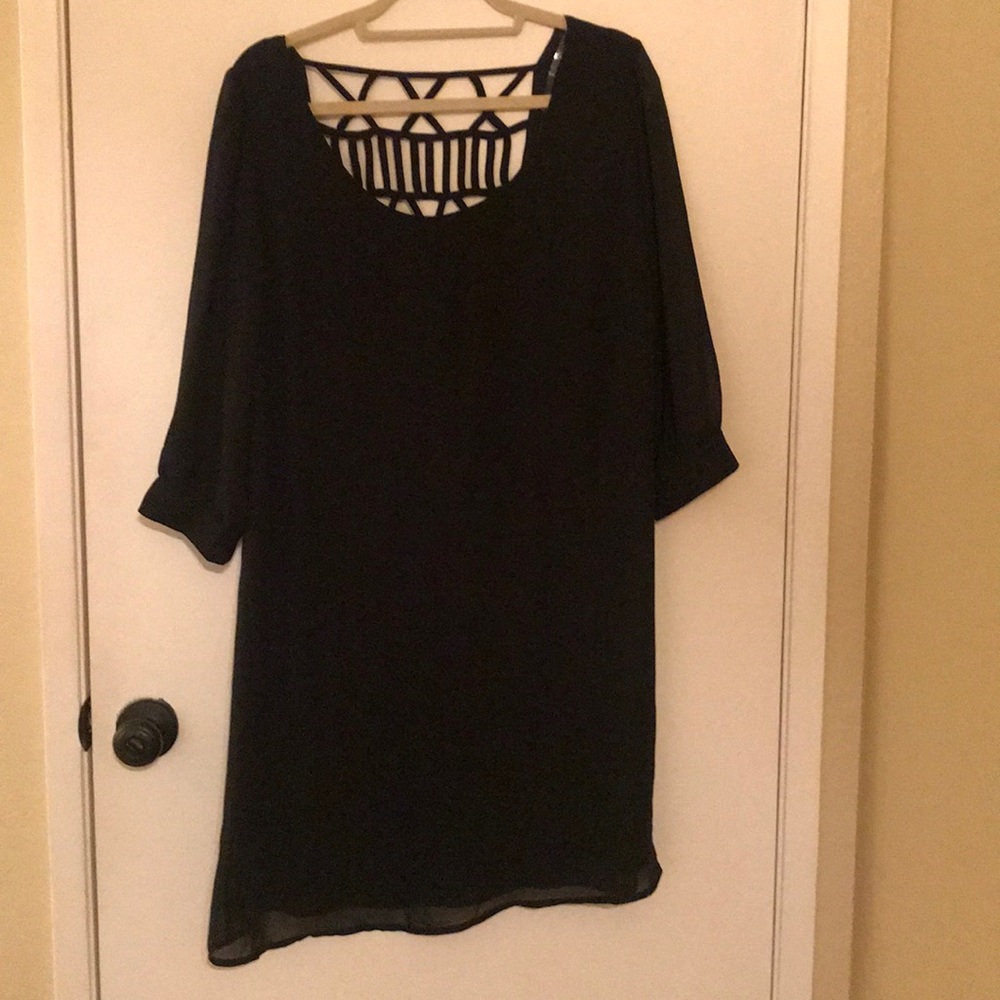 3/4 sleeve cage back dress